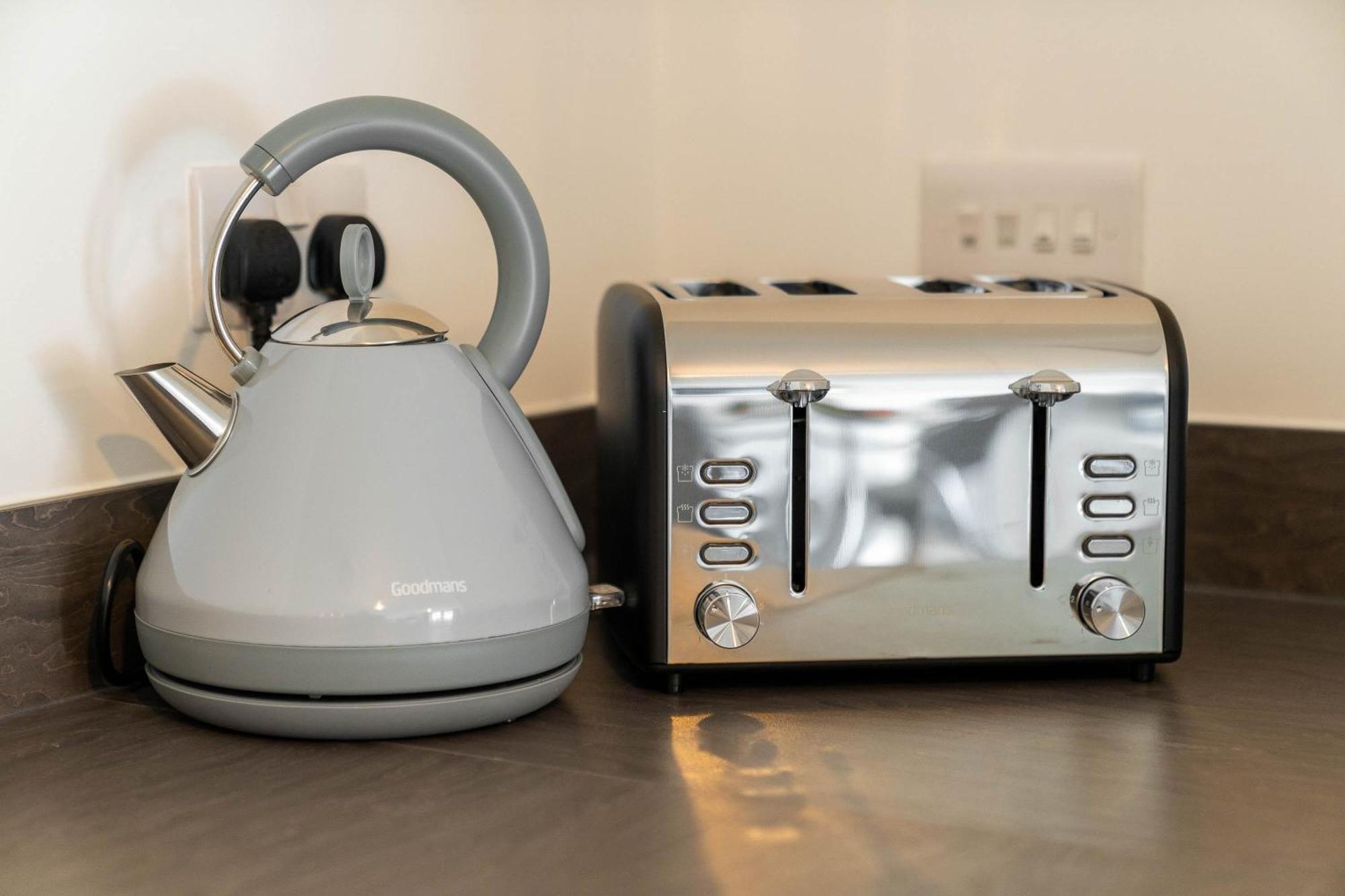 Luxury Apartment - Twin Beds - Selly Oak - Off-Street Parking - Free Netflix & Wifi - Top Rated 9Cc Birmingham Eksteriør billede